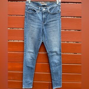 Levi’s skinny shaping jeans